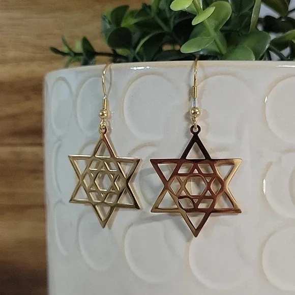 🔥LAST PAIR🔥 STAR OF DAVID DROP EARRINGS - Picture 4 of 5